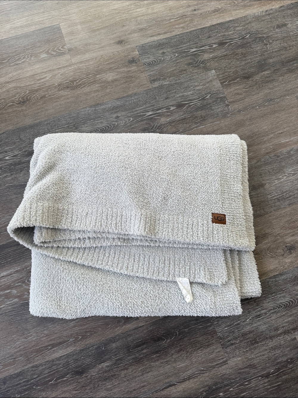 UGG Soft light grey Sherpa Throw Blanket -XL